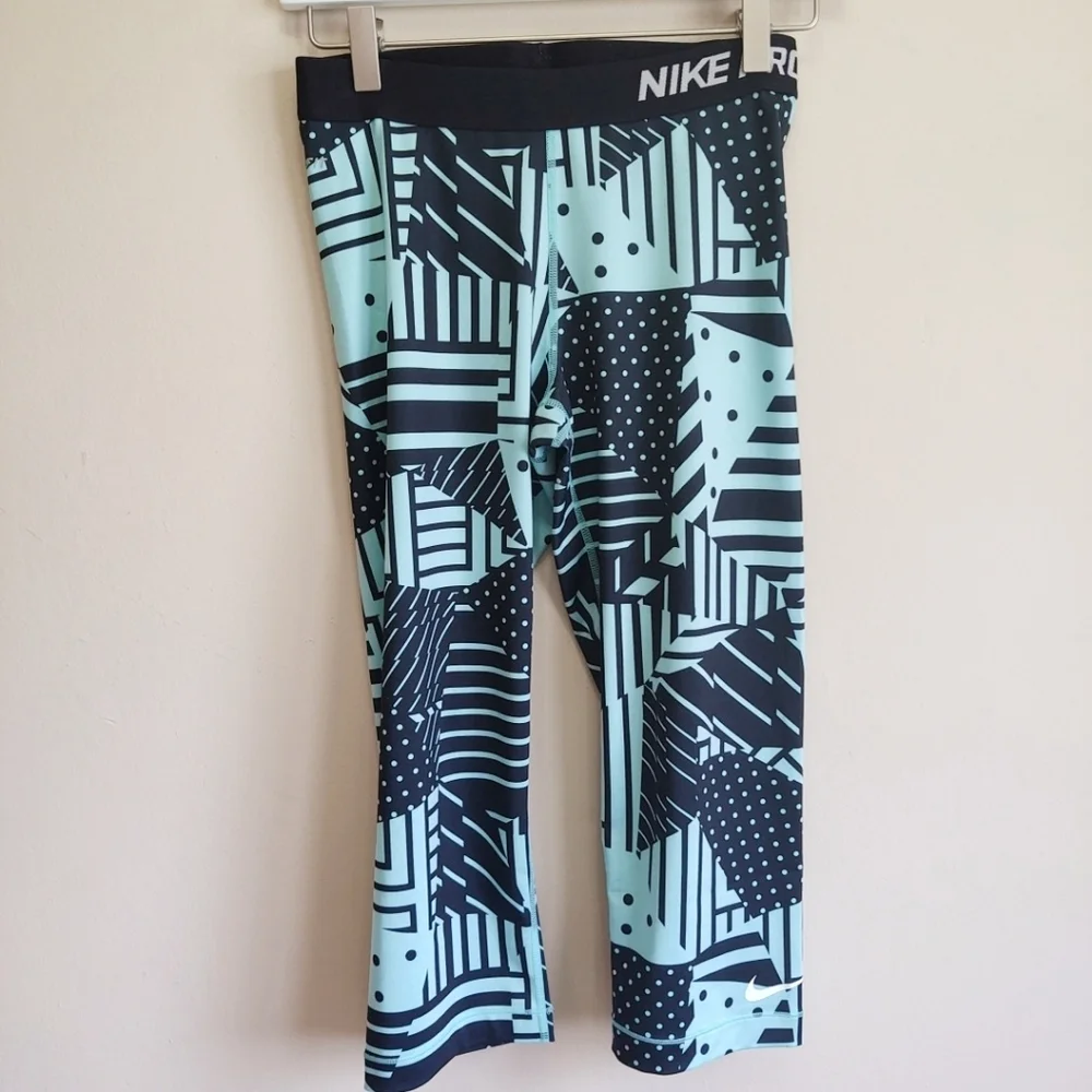 Nike Pro Dri-Fit Blue Crop Workout Leggings M